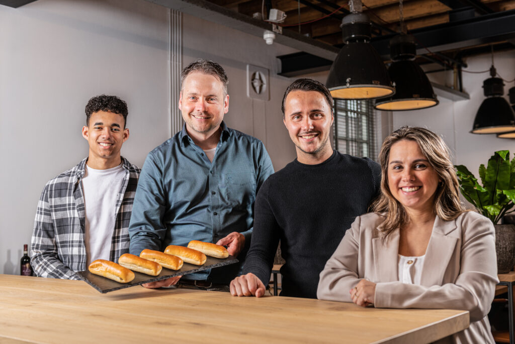Een recruitmentstrategie bespreken we uiteraard onder het genot van een worstenbroodje.